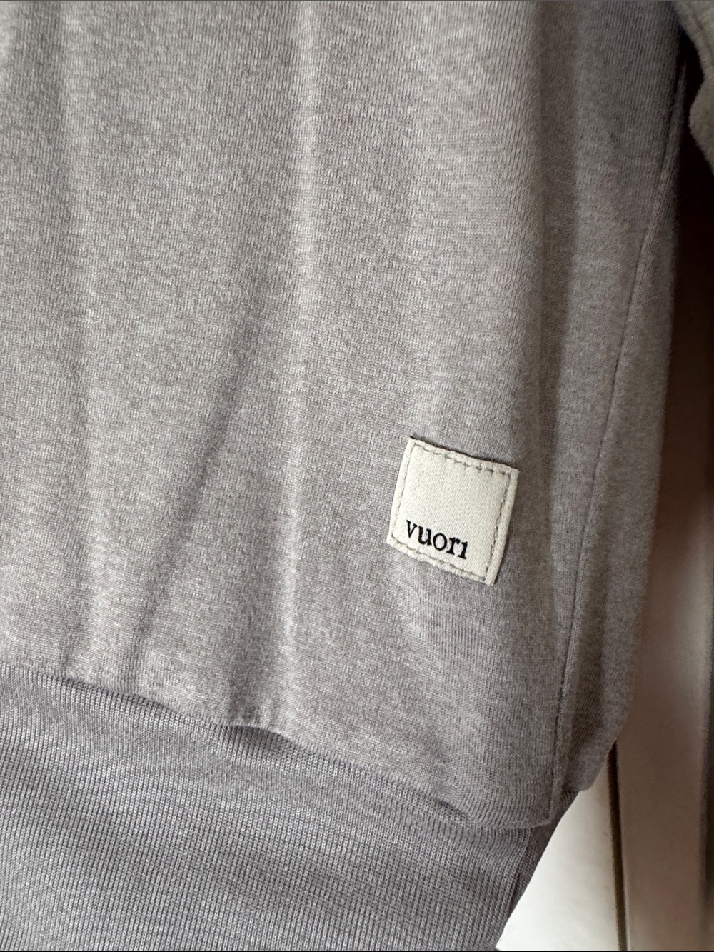Vuori Light Gray Women’s Long-Sleeve Pullover Top - Picture 2 of 2